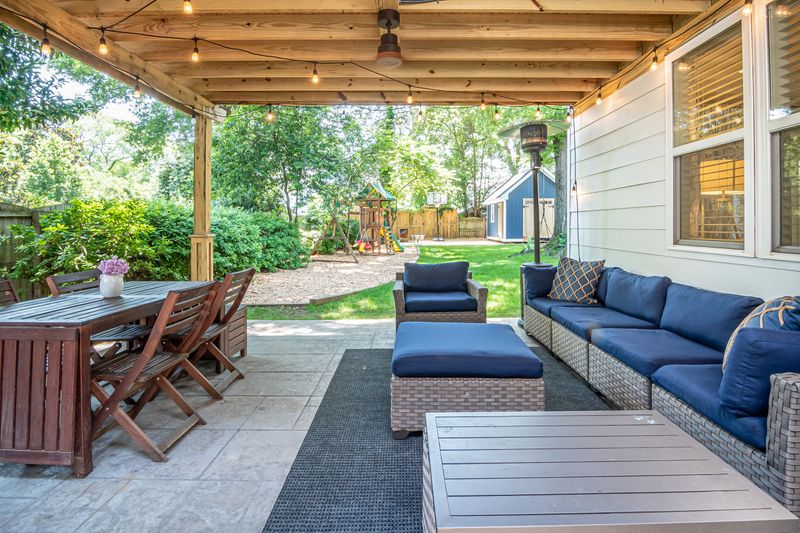 outdoor living area